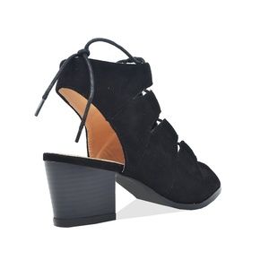 Chase + Chloe Shoes - Black Women's Sling Back Cut Out Heeled Sandal Chase + Chloe Shoes - Black Women's Sling Back Cut Out Heeled Sandal